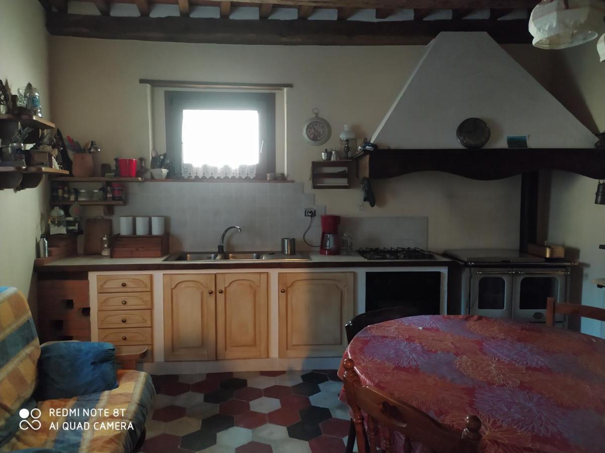 Casa Vacanze Al Colletto - Con Terrazza Panoramica In Centro Storico Vagli di Sotto Luaran gambar