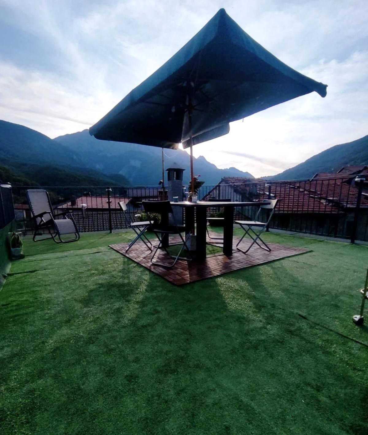 Casa Vacanze Al Colletto - Con Terrazza Panoramica In Centro Storico Vagli di Sotto Luaran gambar