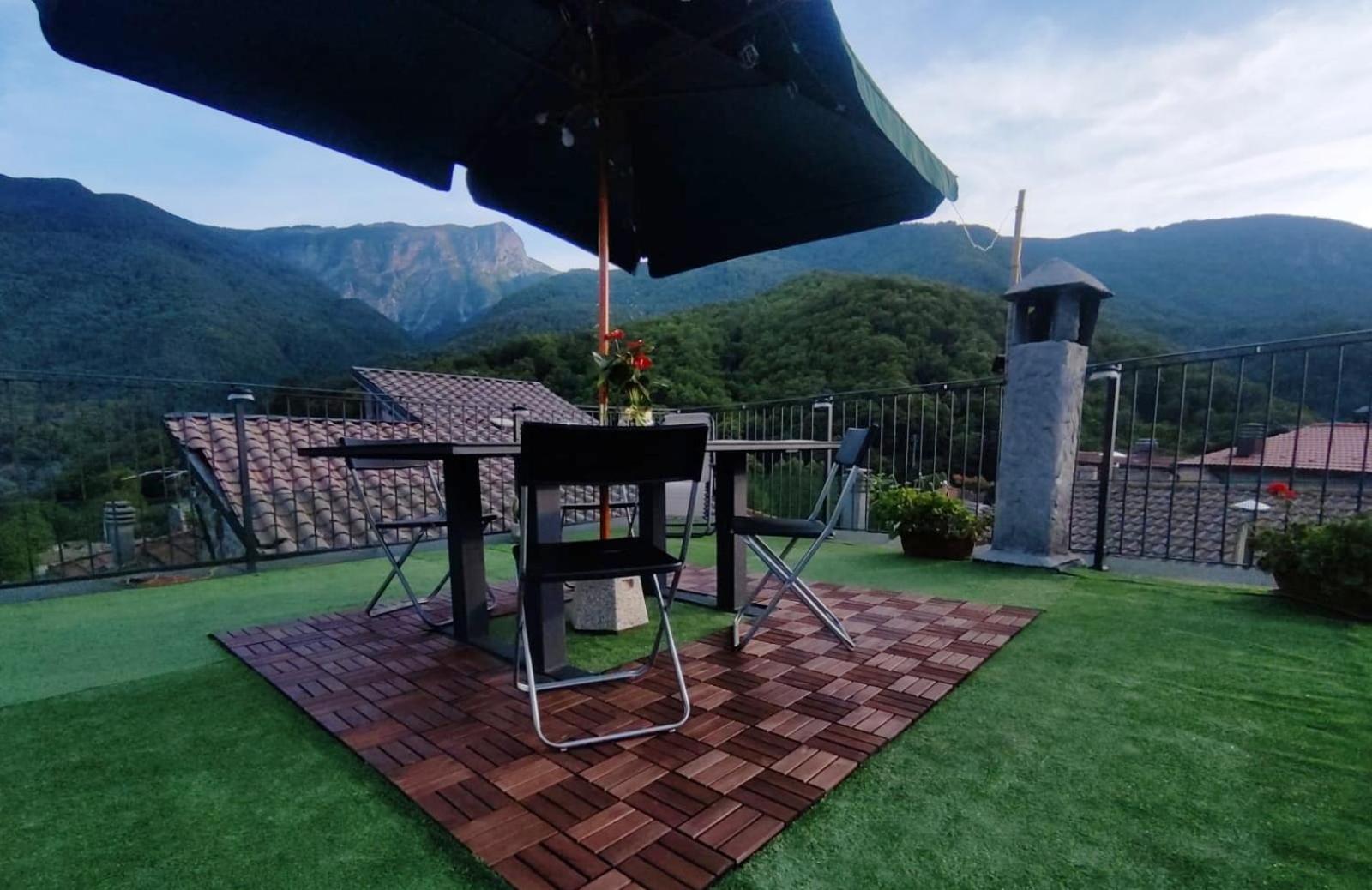 Casa Vacanze Al Colletto - Con Terrazza Panoramica In Centro Storico Vagli di Sotto Luaran gambar